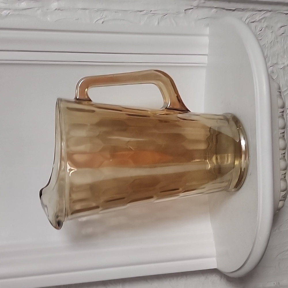 Vintage Collectibles Amber Drinking Pitcher One Liter plain design